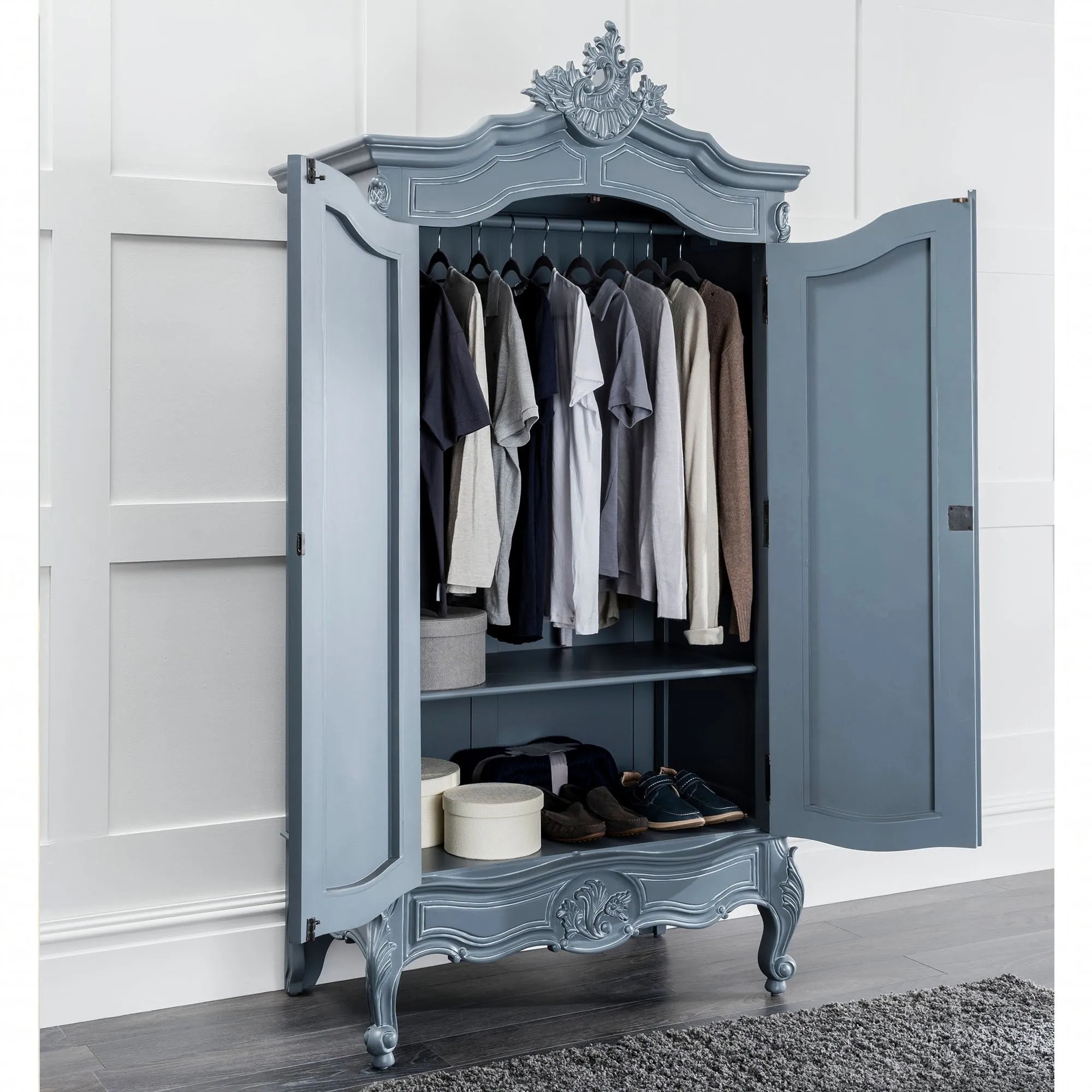 Classic European Style Minimalist Premium Wardrobe