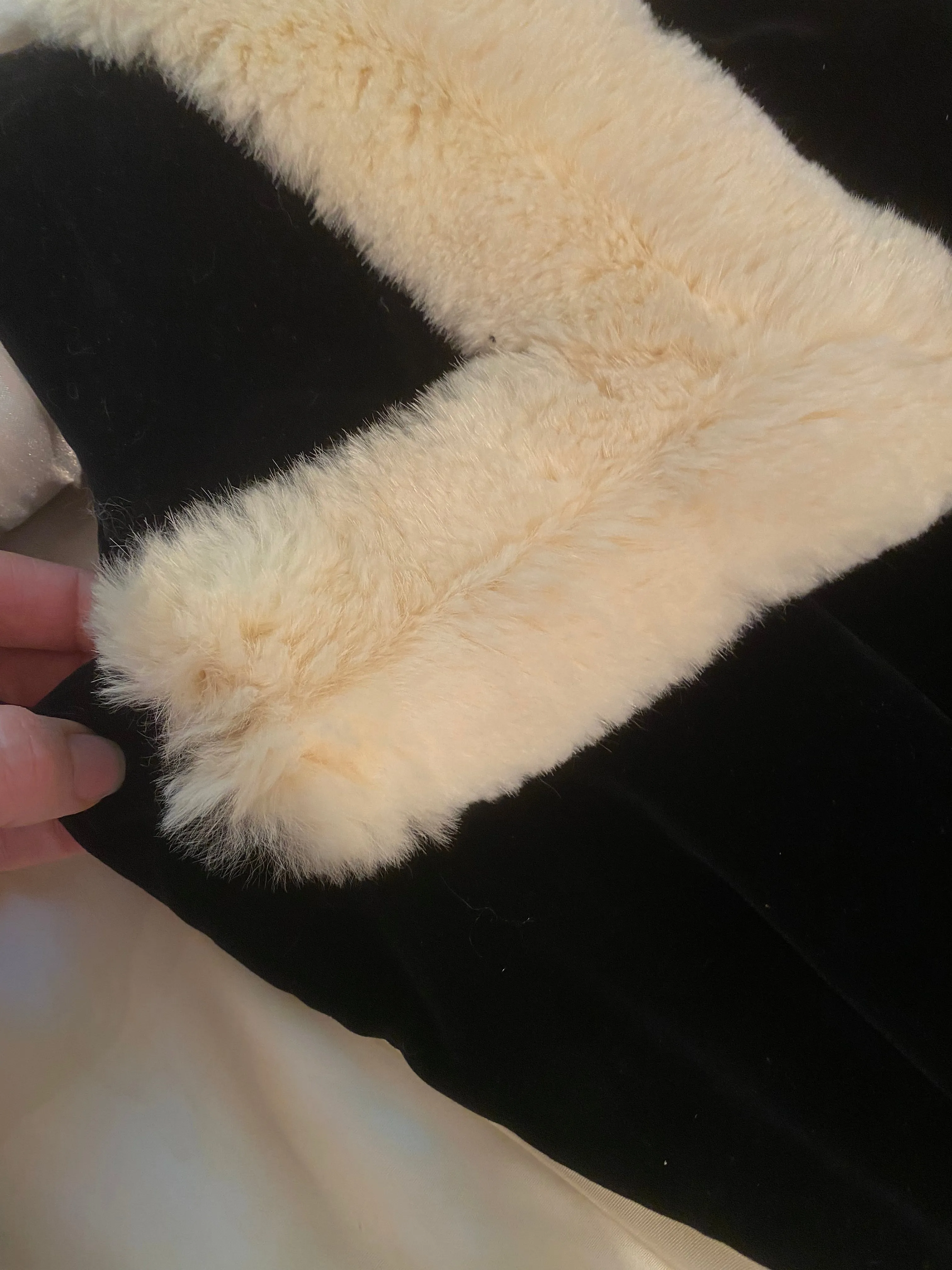 Dramatic 1940's Black Velvet Opera Coat With Fur Collar / Medium