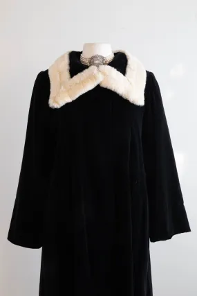 Dramatic 1940's Black Velvet Opera Coat With Fur Collar / Medium