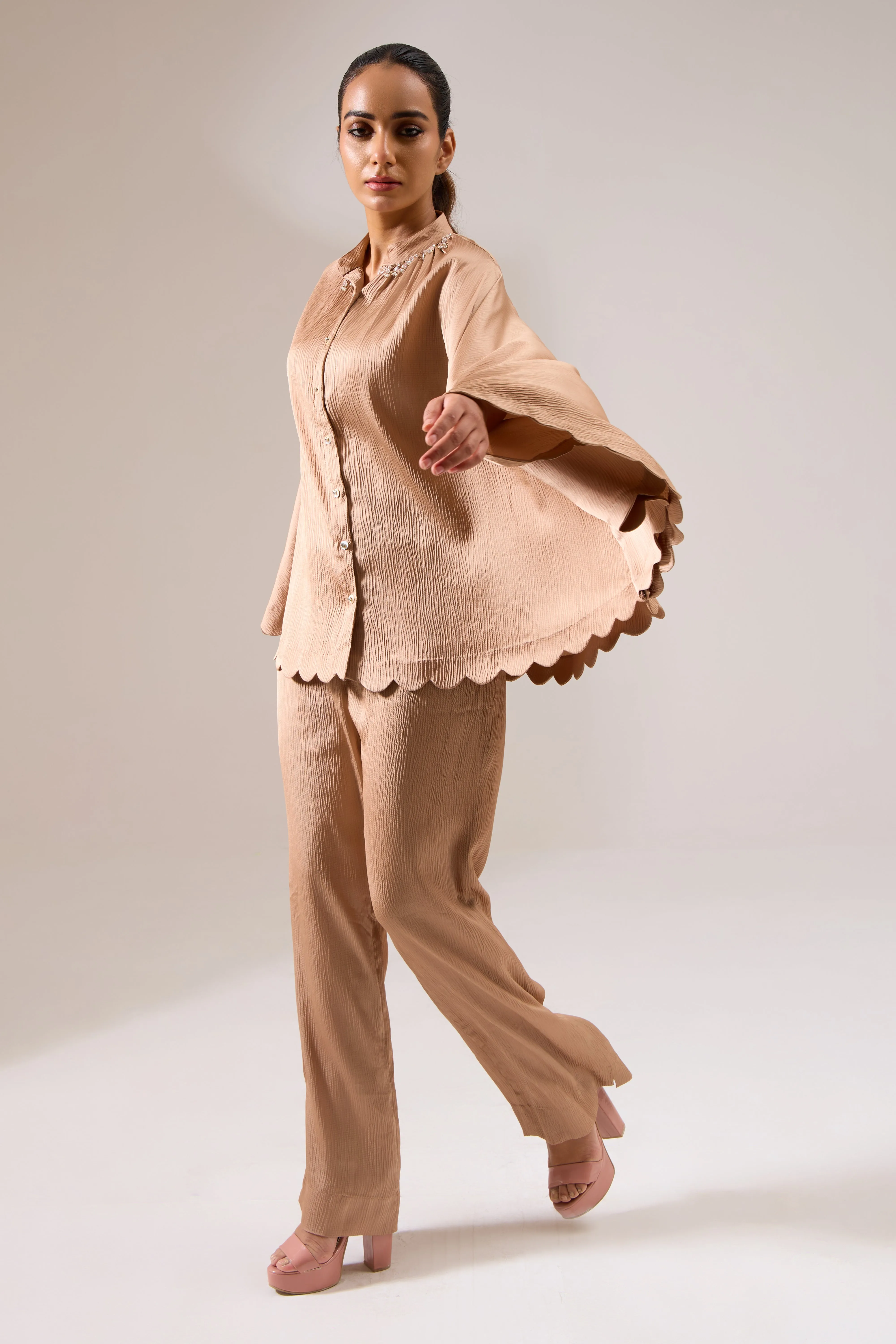 GONUDE Formal Cape